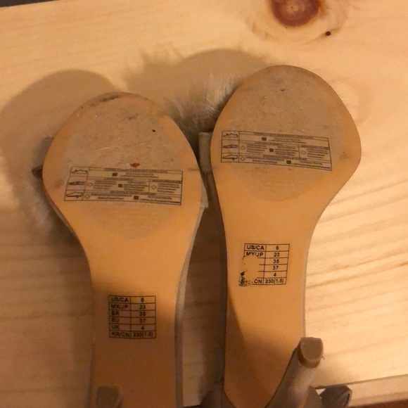 Reduced! NWT Pom Pom heels sz. 6 - Picture 2 of 4
